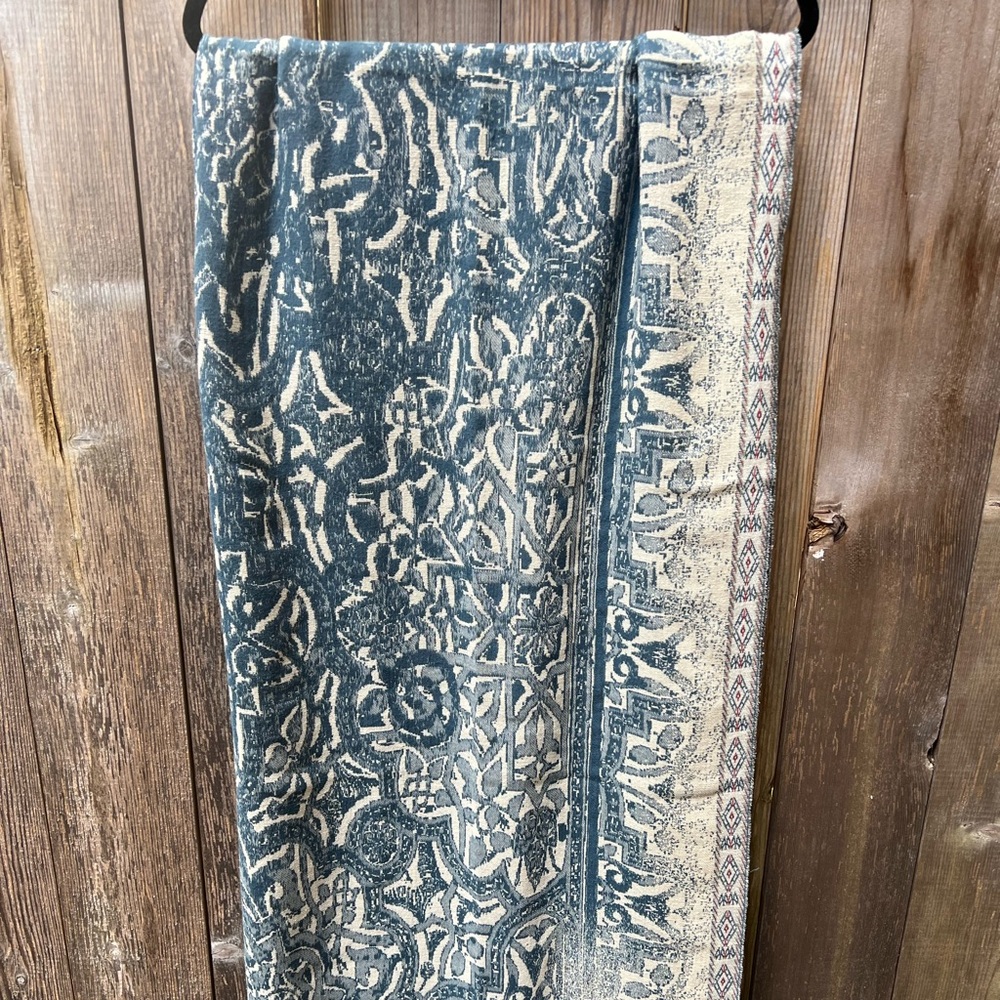 Roots ethnic pattern scarf